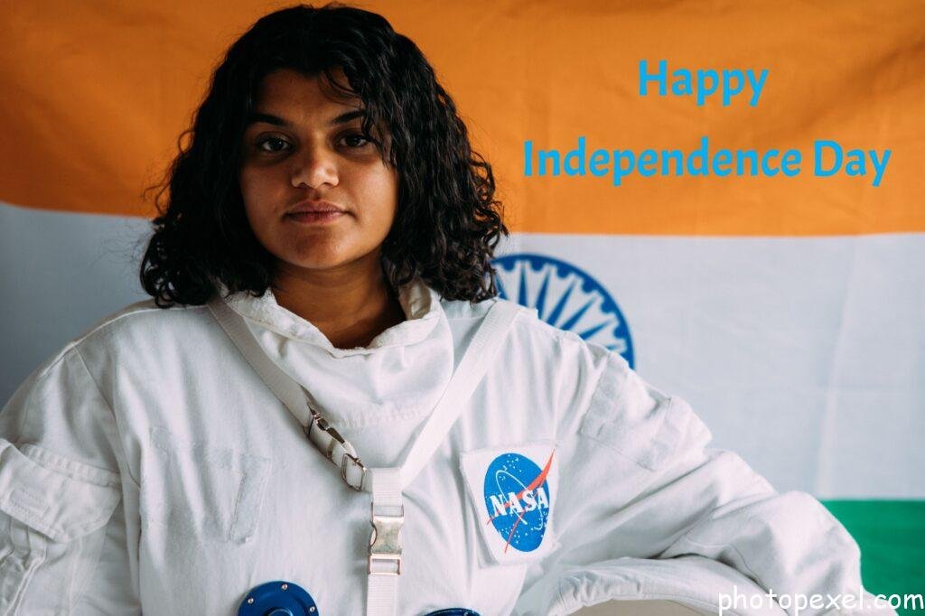 Woman-Wearing-A-Space-Suit-Happy-Independence-Day-Images